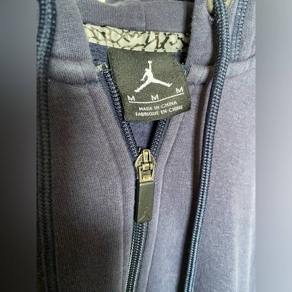 Michael Jordan, Medium, Navy blue zip up hoodie. Size M. - Picture 6 of 8
